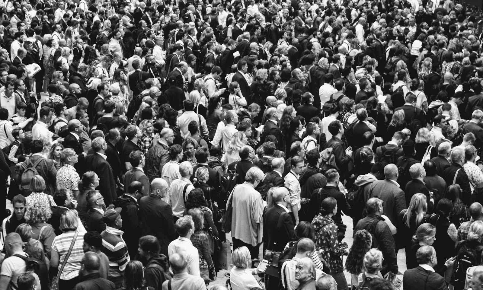 Courbe d'adoption : pourquoi vos 100 premiers utilisateurs ne prédisent rien